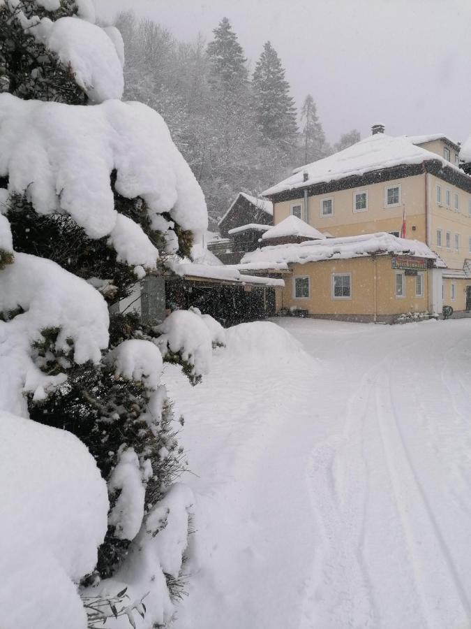 Hotel Kirchenwirt Bad Kleinkirchheim Bagian luar foto