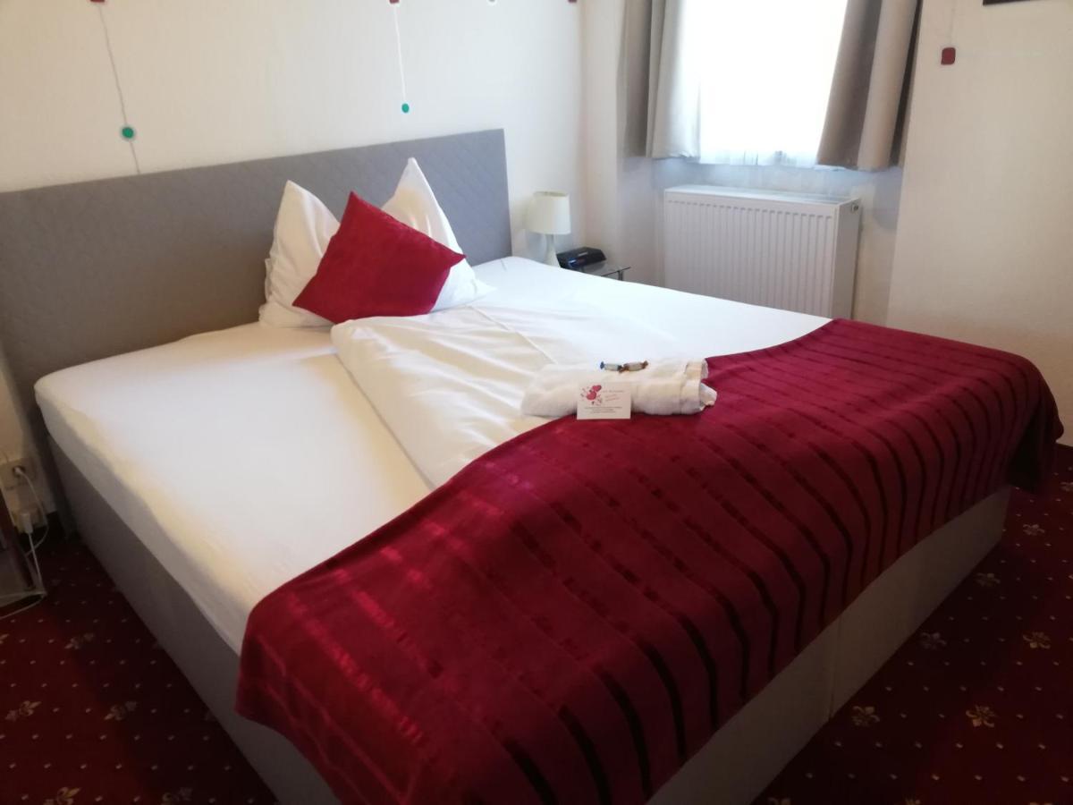 Hotel Kirchenwirt Bad Kleinkirchheim Bagian luar foto