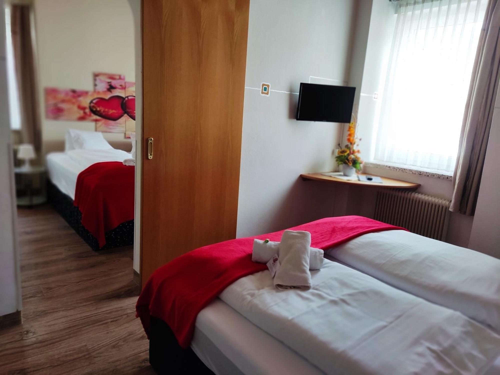 Hotel Kirchenwirt Bad Kleinkirchheim Bagian luar foto