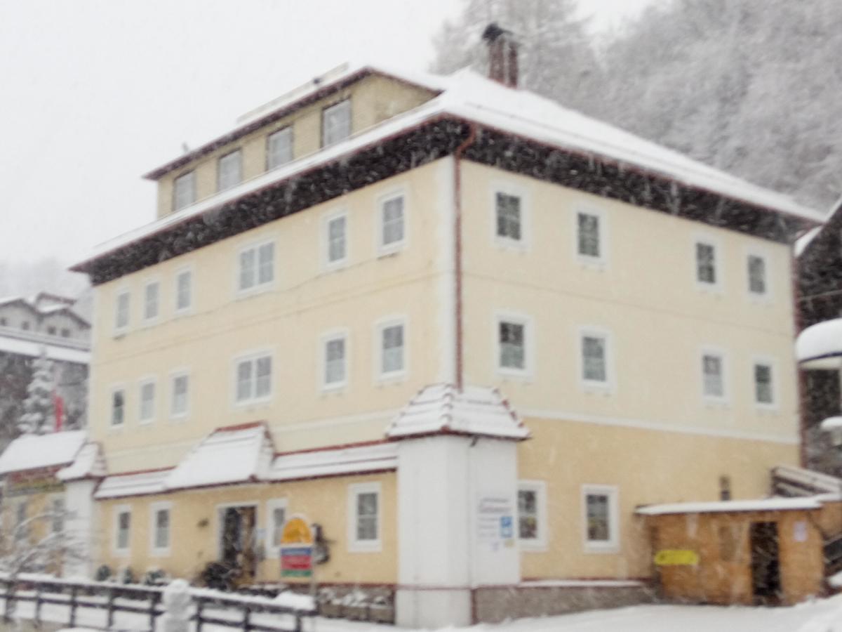 Hotel Kirchenwirt Bad Kleinkirchheim Bagian luar foto